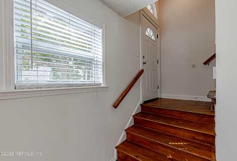 1St, NEPTUNE BEACH, FL 32266
