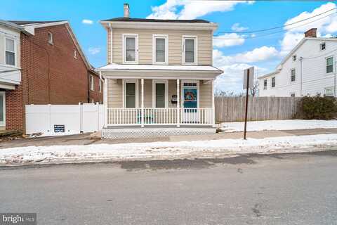 Queen, LITTLESTOWN, PA 17340