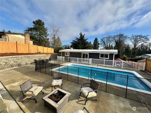 Roseberg, SEATTLE, WA 98168