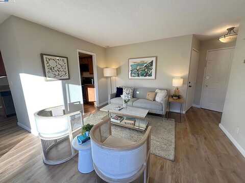 Evans, HAYWARD, CA 94544