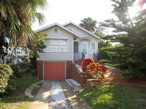 Poinsettia, DAYTONA BEACH, FL 32118