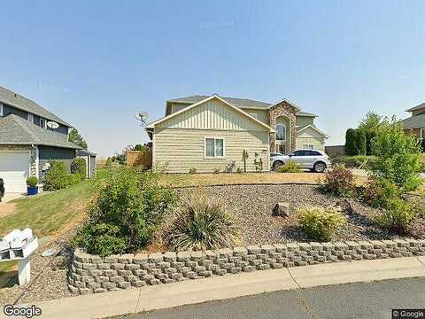 Nicole, PULLMAN, WA 99163