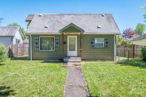 8Th, LONGVIEW, WA 98632