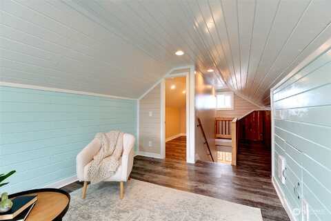 4Th, OAK HARBOR, WA 98277