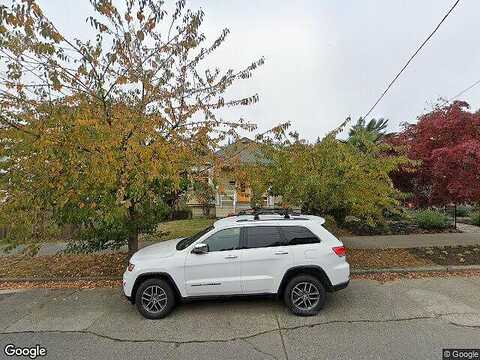48Th, SEATTLE, WA 98136
