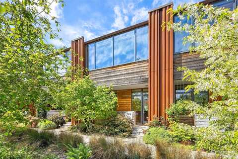 Wills, BAINBRIDGE ISLAND, WA 98110