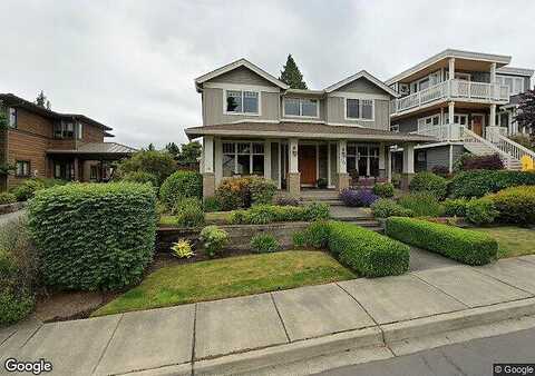13Th, KIRKLAND, WA 98033