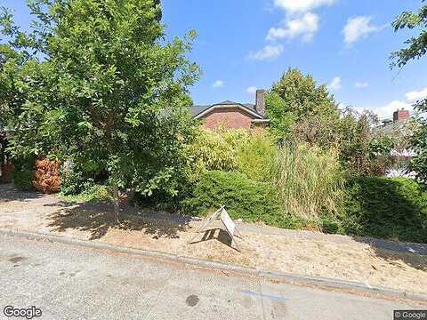 79Th, SEATTLE, WA 98103