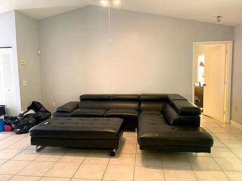 88Th, PEMBROKE PINES, FL 33025