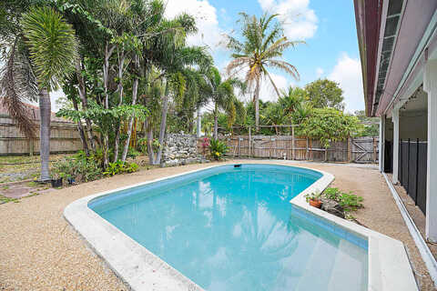 12Th, BOCA RATON, FL 33486