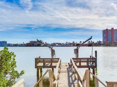 180Th, REDINGTON SHORES, FL 33708