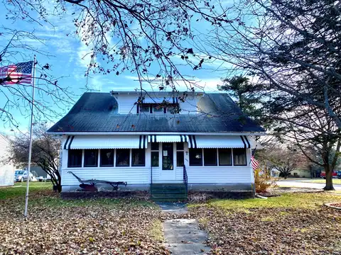 Everett, LE ROY, MN 55951