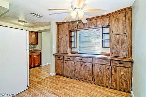 Valley, LEHIGH ACRES, FL 33936