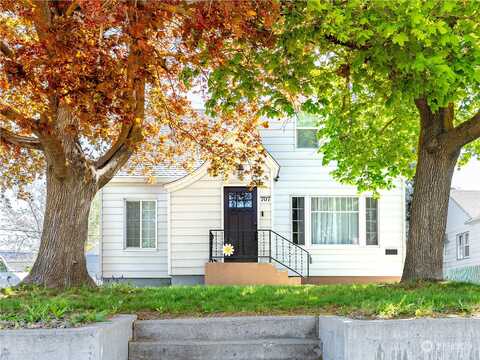 Highland, WENATCHEE, WA 98801