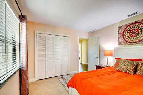 Wranglewood, WELLINGTON, FL 33414
