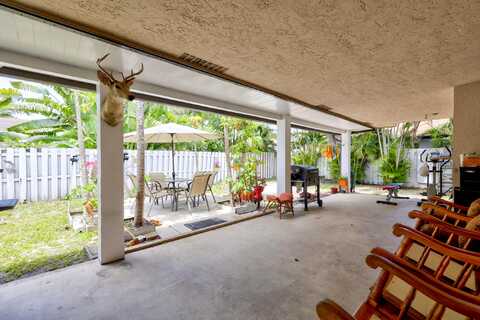 12Th, DEERFIELD BEACH, FL 33442