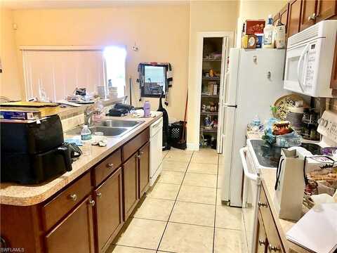 West, FORT MYERS, FL 33905