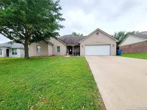 Parkcrest, FLORESVILLE, TX 78114