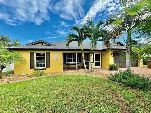 6Th, LEHIGH ACRES, FL 33971