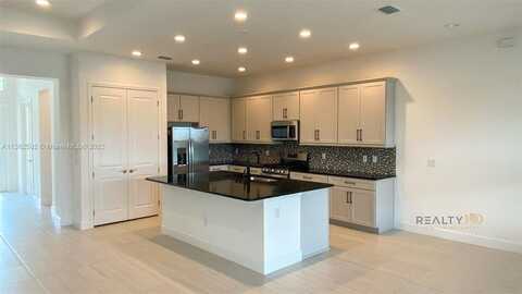 Logan Elm, WESLEY CHAPEL, FL 33543