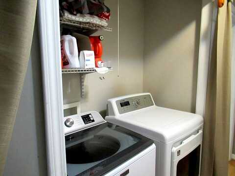 Lee Chester, DAHLONEGA, GA 30533