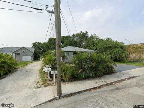 4Th, Lake Worth, FL 33460