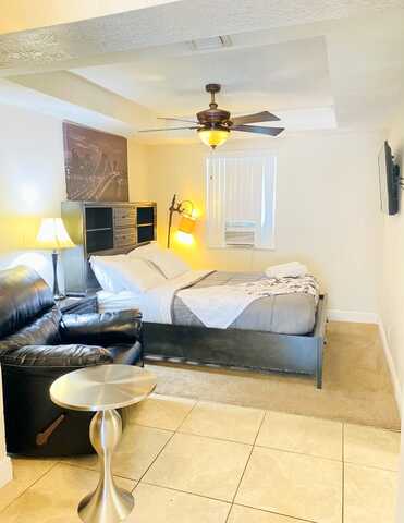 Avenue F, RIVIERA BEACH, FL 33404