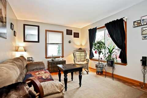 77Th, MILWAUKEE, WI 53219