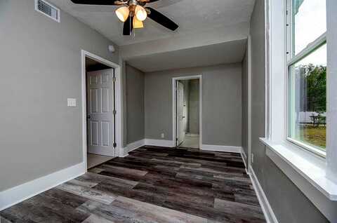 16Th, SAINT PETERSBURG, FL 33705