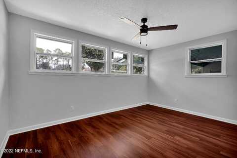 Kings, JACKSONVILLE, FL 32217