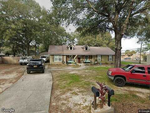Brittany, CRESTVIEW, FL 32536
