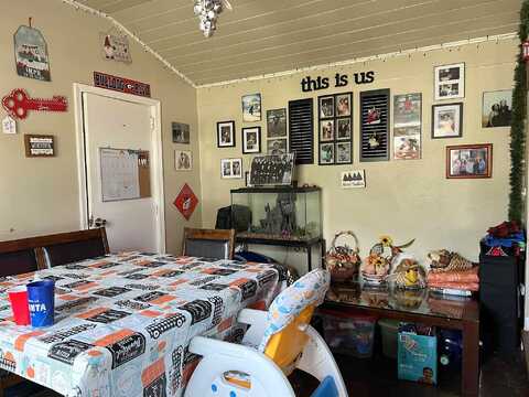 Betty, PENSACOLA, FL 32507