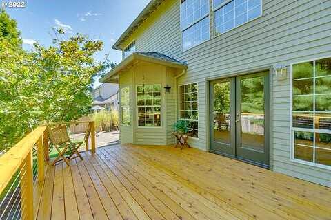 Vesta, PORTLAND, OR 97219