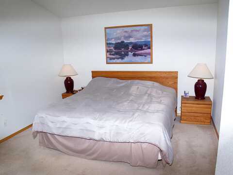 Bobby Jones, REDMOND, OR 97756
