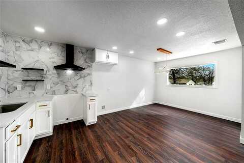 Garrison, FORT WORTH, TX 76105