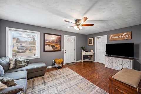 Davis, NORFOLK, VA 23513