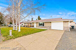Urban, NACHES, WA 98937