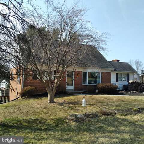 Harriet, LANCASTER, PA 17601