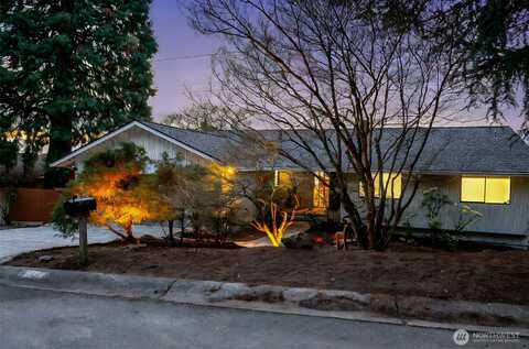 135Th, BELLEVUE, WA 98006