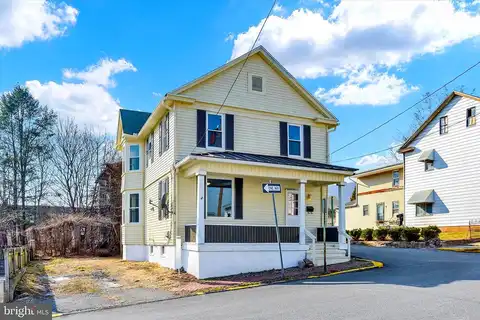 East, WILLIAMSTOWN, PA 17098