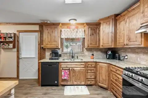 Overlook, KERENS, TX 75144