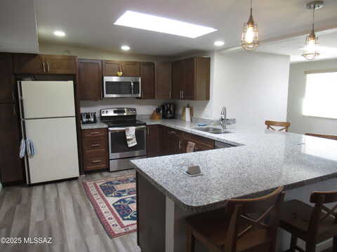 Kenyon, TUCSON, AZ 85710