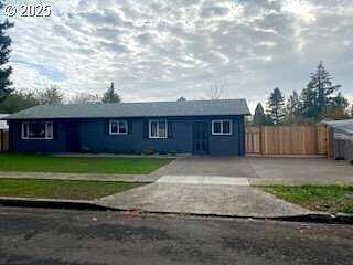 Pinehurst, NEWBERG, OR 97132