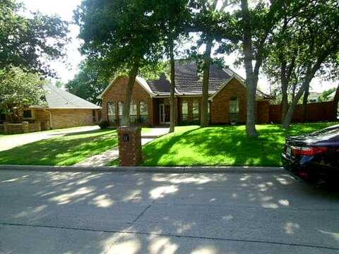 Sue, MANSFIELD, TX 76063