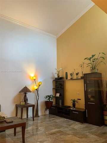 180Th, HIALEAH, FL 33015