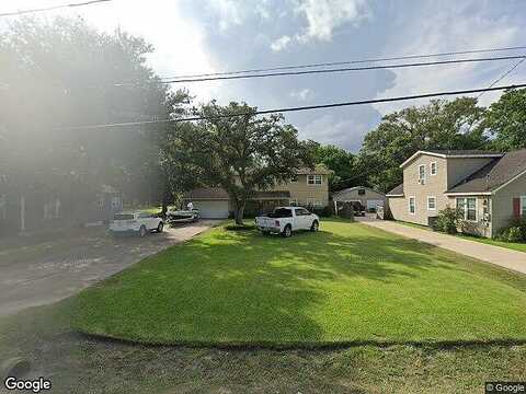 32Nd, GROVES, TX 77619