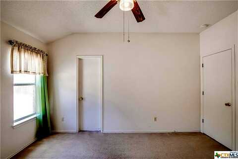 Mattie, COPPERAS COVE, TX 76522