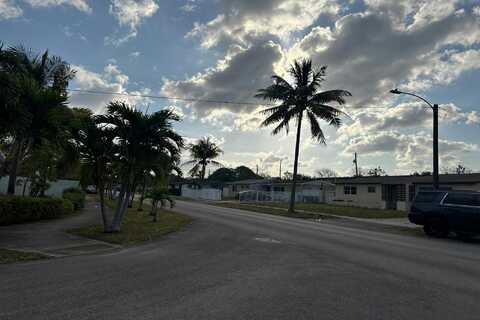 North, MIAMI, FL 33179
