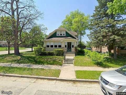 11Th, WEST BEND, WI 53095