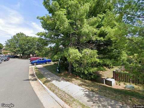 Foxfield, FAIRFAX, VA 22033